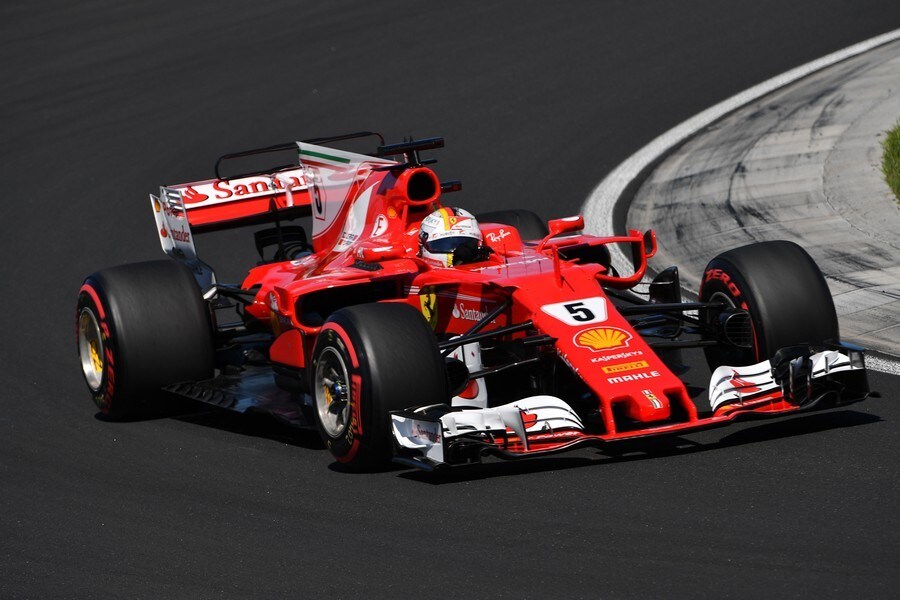F1 Ungheria: pole Vettel e prima fila tutta Ferrari