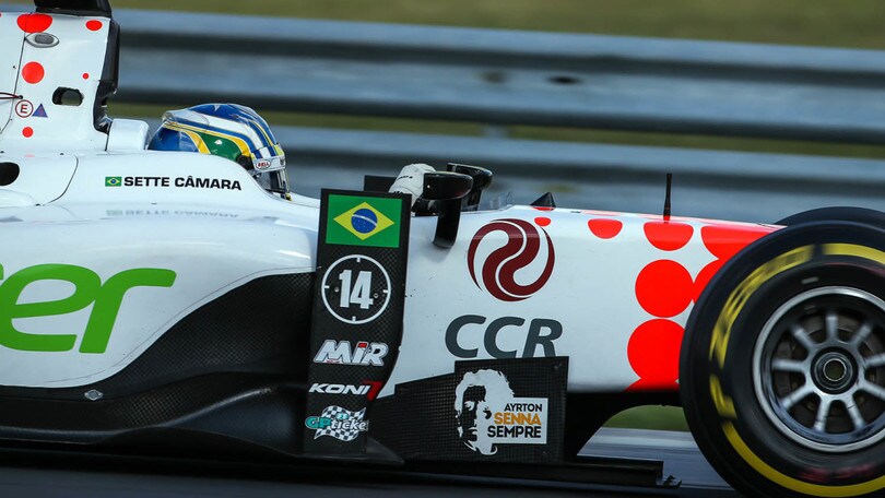 F2 Belgio, prima vittoria per Sette Camara in gara 2, furia Leclerc