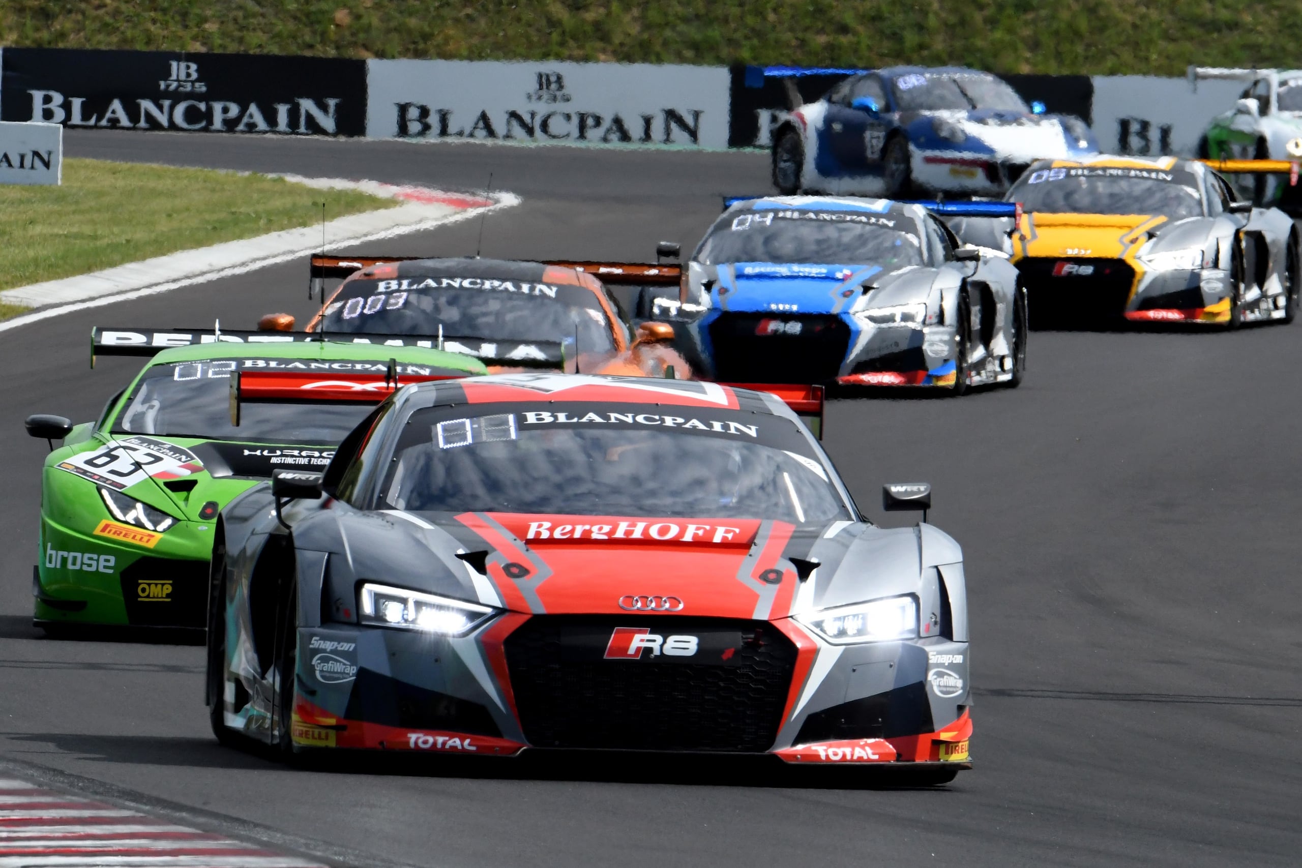 Blancpain GT Series, Fassler e Vanthoor vincono a Budapest