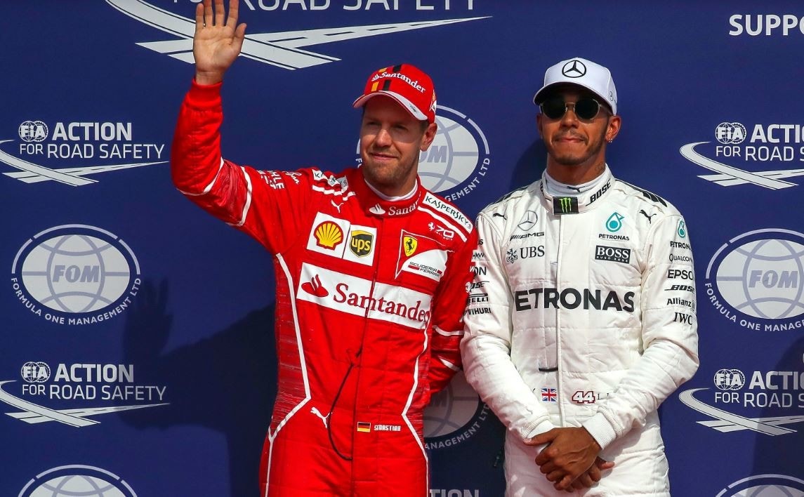 Rinnovo Vettel: Lewis Hamilton e la sottile linea Rossa