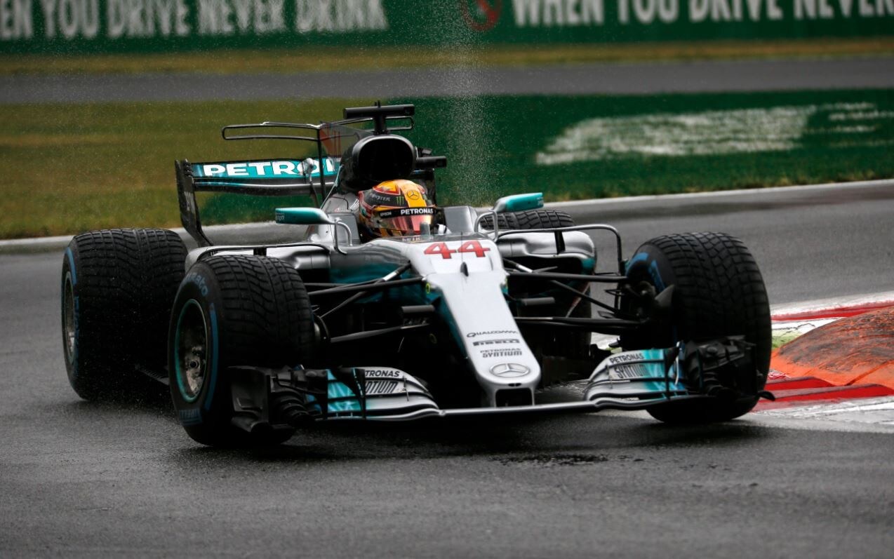 Formula 1, la pioggia non ferma Hamilton: pole a Monza