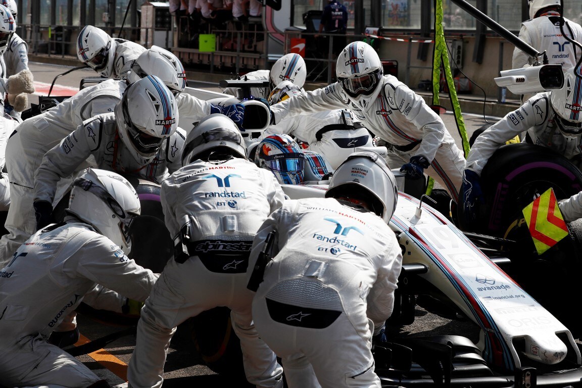 Formula 1 Singapore, i team preferiscono il viola Pirelli