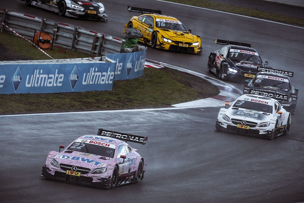 DTM Nurburgring, la pioggia premia Auer in gara 1