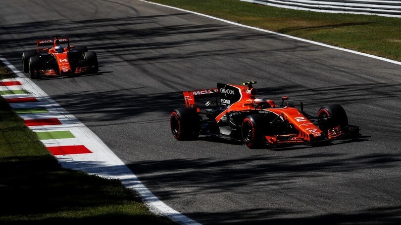 Formula 1 Singapore, Alonso cerca punti e affidabilità
