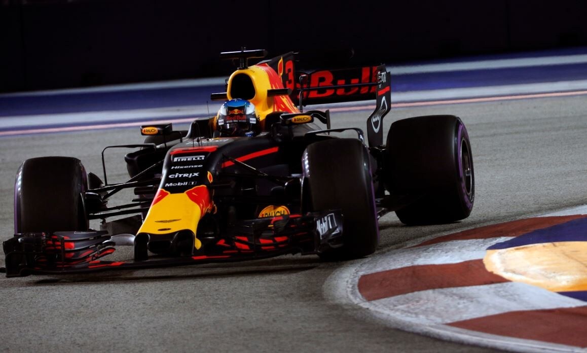 Formula 1 Singapore: le Red Bull volano nelle libere 2, Vettel solo 11°