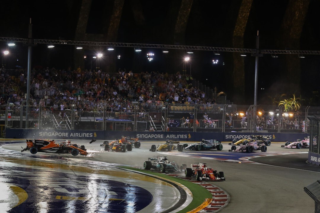 F1 Singapore, analisi gara: Hamilton troneggia sulle disgrazie Ferrari