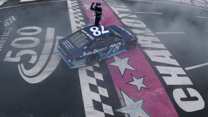 Nascar, Truex ancora protagonista a Charlotte