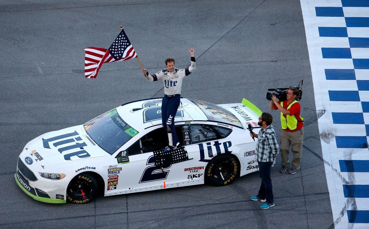 Nascar, Keselowski vince il crash festival di Talladega