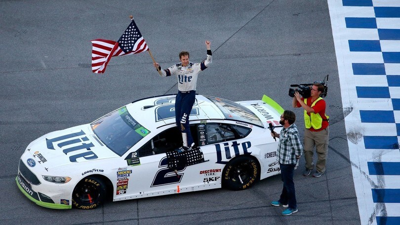 Nascar, Keselowski vince il crash festival di Talladega