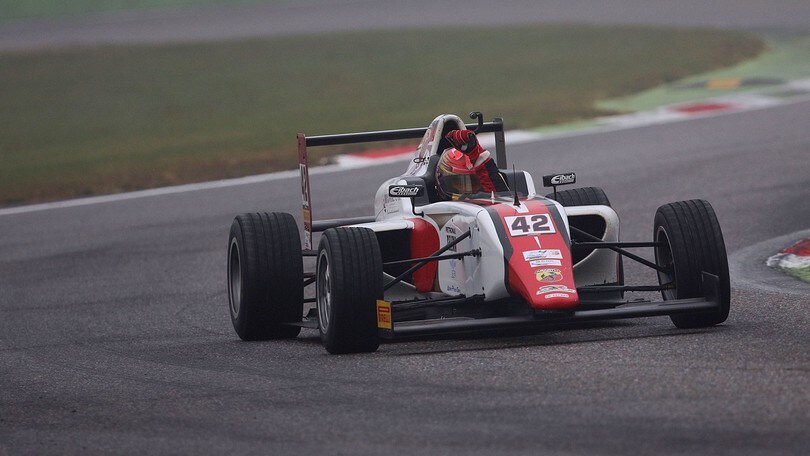 F.4 Italia, Petrov si ripete in gara 2 a Monza