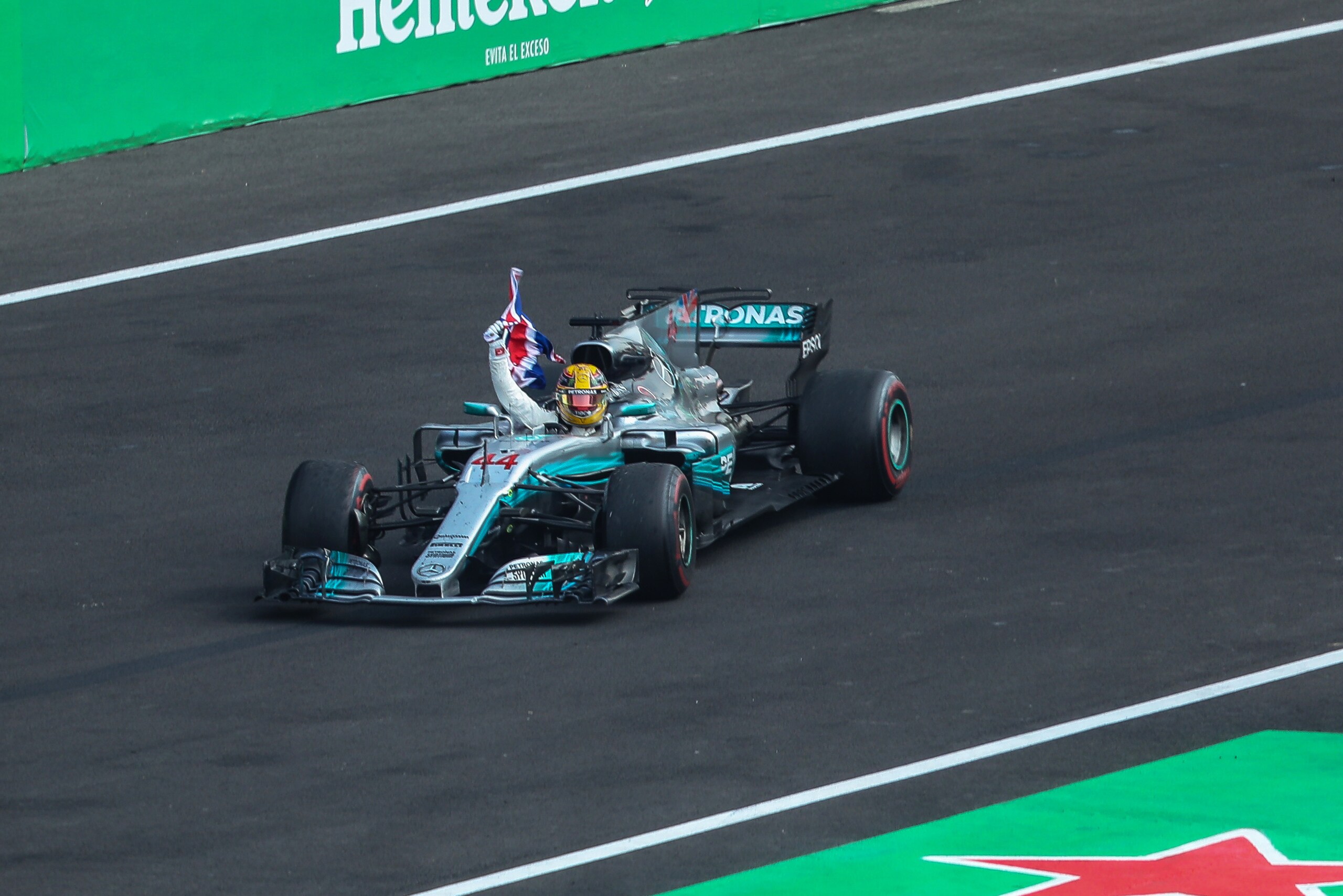 Formula 1 Messico, Hamilton di nuovo Re nella gara più difficile della stagione