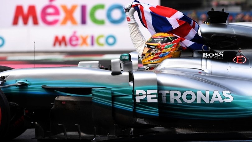 Formula 1, Wolff incorona Hamilton e apre la campagna 2018