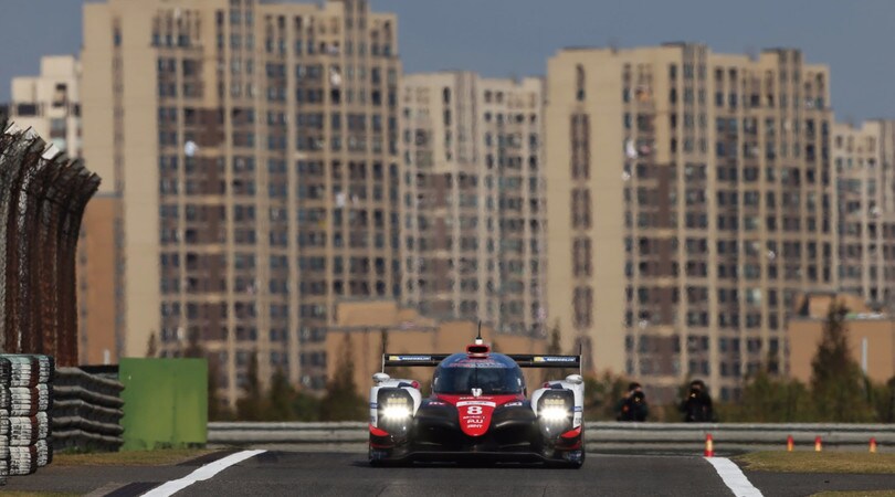 6 Ore di Shanghai: Toyota in pole, Porsche vede il titolo