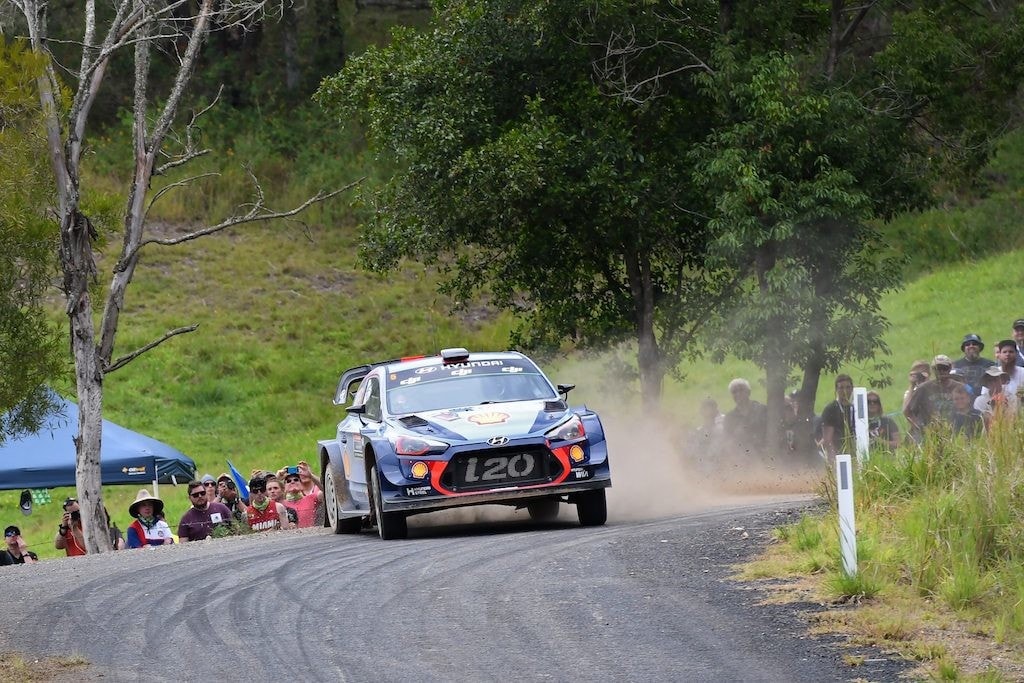 Rally Australia: Mikkelsen rovina tutto, Neuville ne approfitta