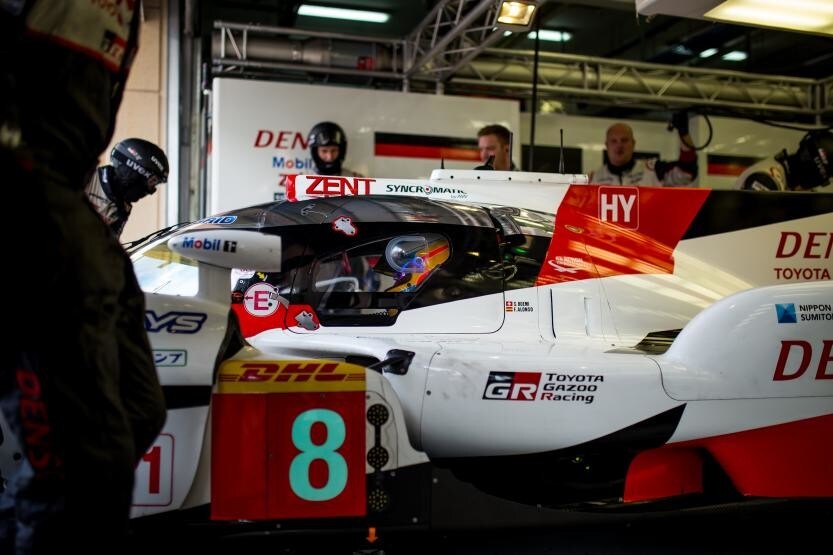 WEC, Alonso prova la Toyota: “Macchine entusiasmanti”
