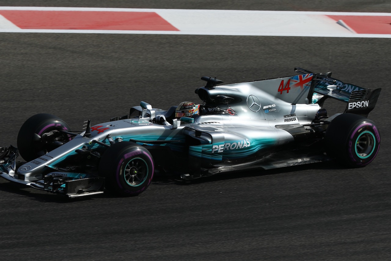 Formula 1 Abu Dhabi: libere 2 a ruoli invertiti, Hamilton precede Vettel