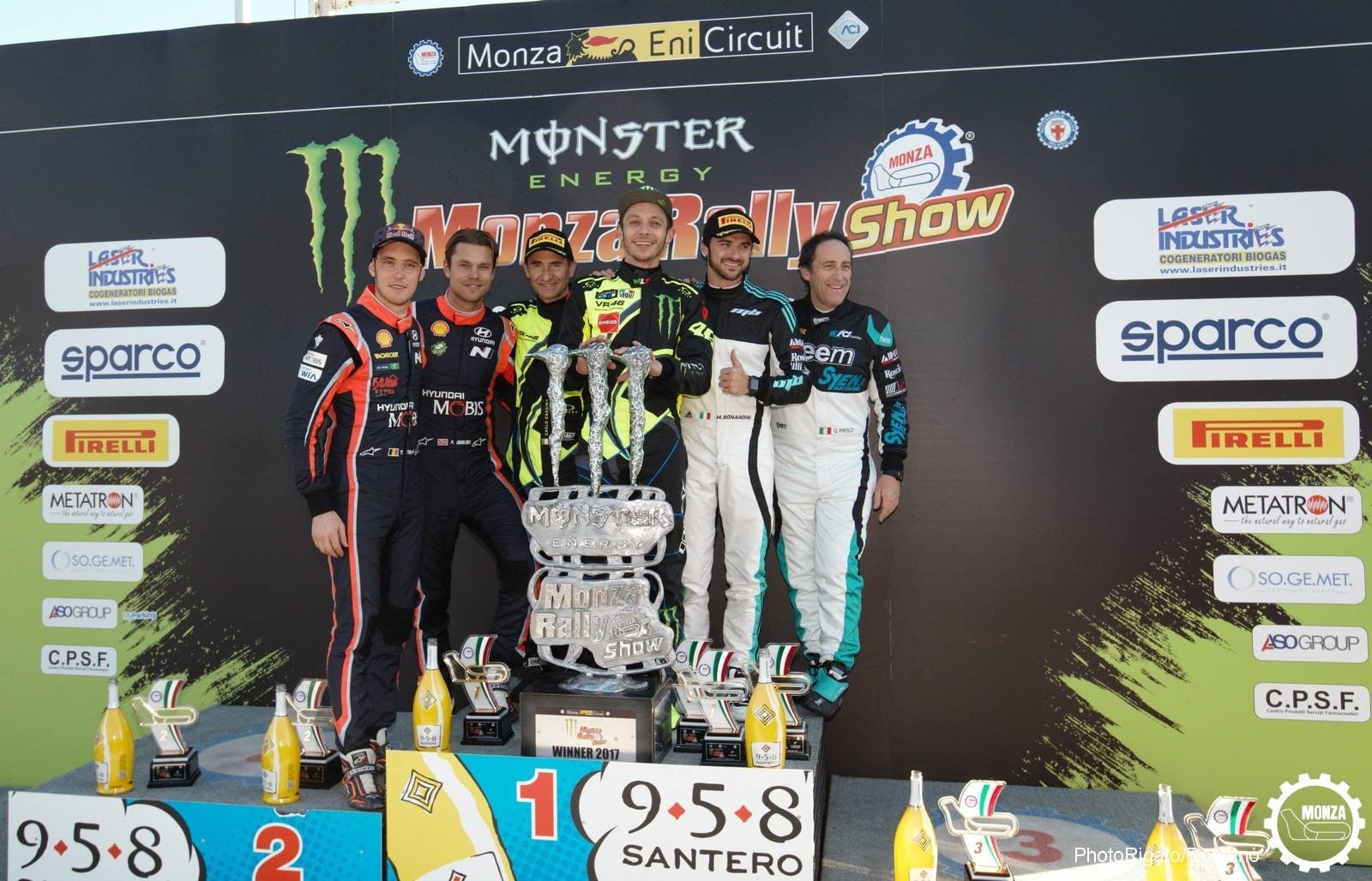 Monza Rally Show, Valentino Rossi batte gli specialisti e centra la sesta vittoria
