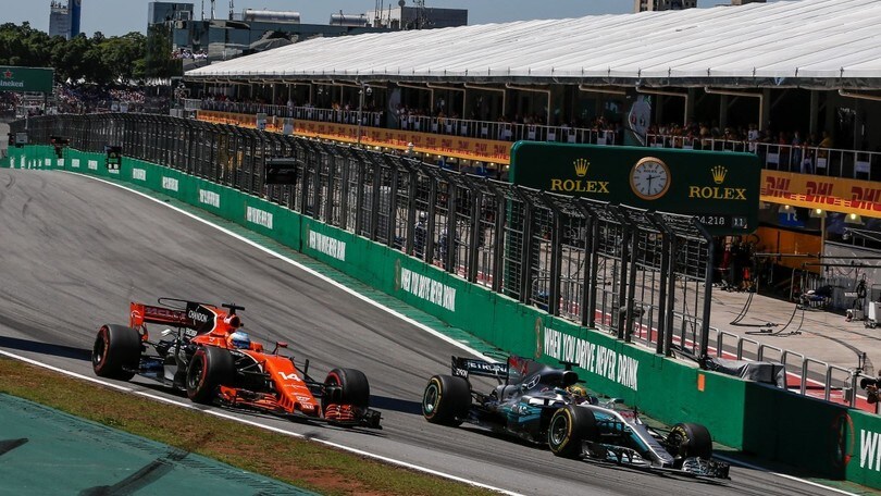 Formula 1, Hamilton visualizza la vittoria e aspetta la sfida con Alonso