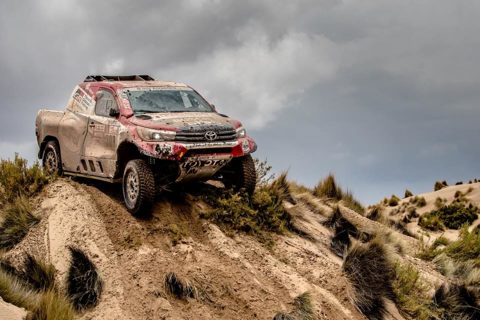 Dakar tappa 11, vince Ten Brinke ma sorride Sainz
