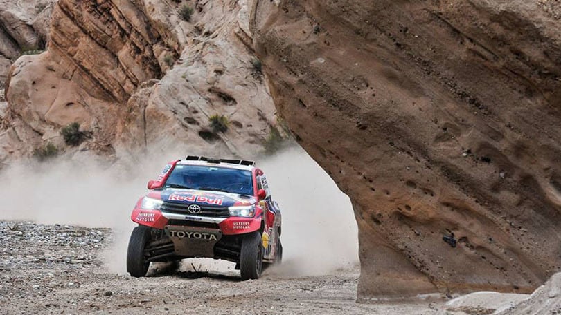 Dakar tappa 12: Al-Attiyah vince il duello con Peterhansel