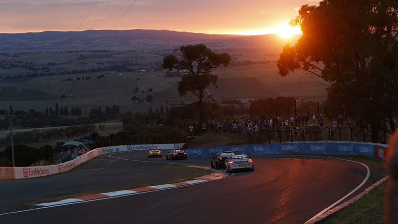 12 Ore di Bathurst: l'endurance si corre nel downunder