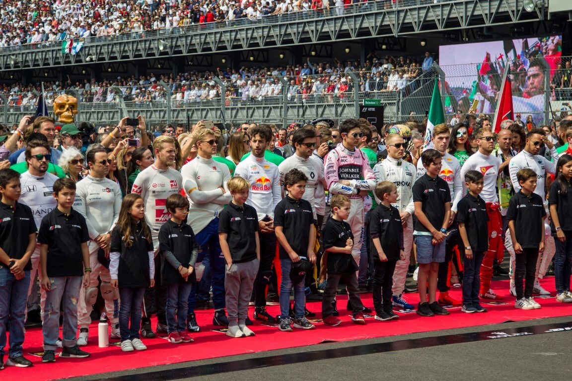 Formula 1: via le grid girls, spazio ai bambini