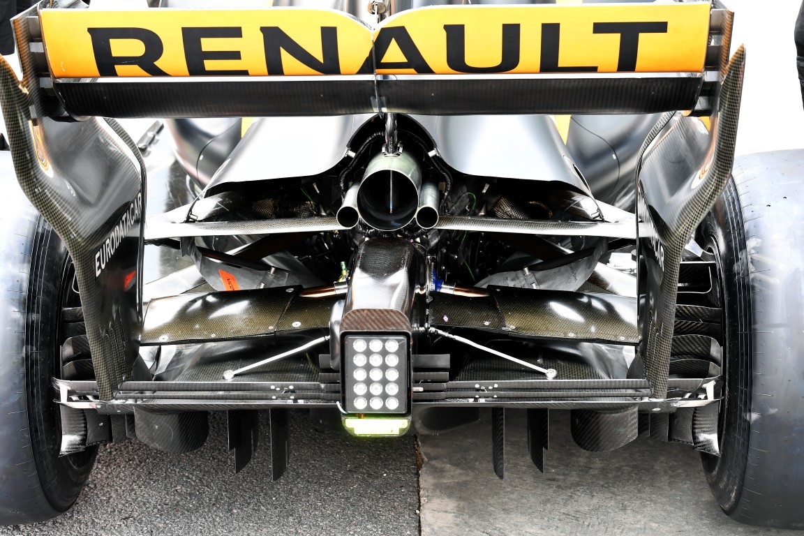 Formula 1, è il turno di Renault: accesa la power unit R.E.18