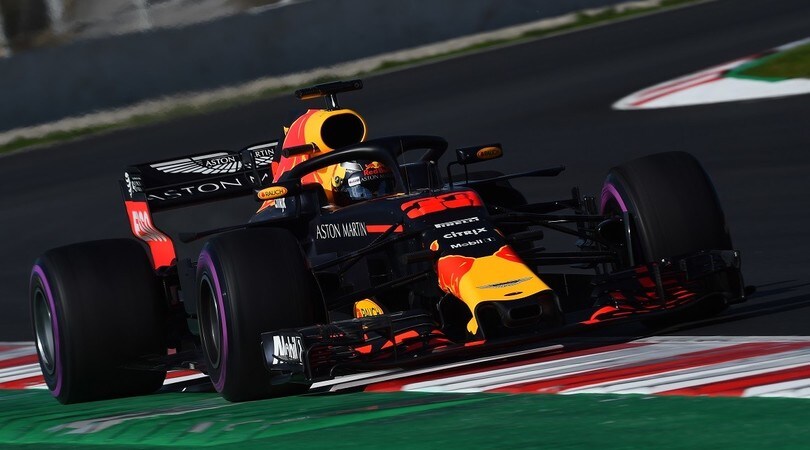 Red Bull carica nonostante gli intoppi con la batteria
