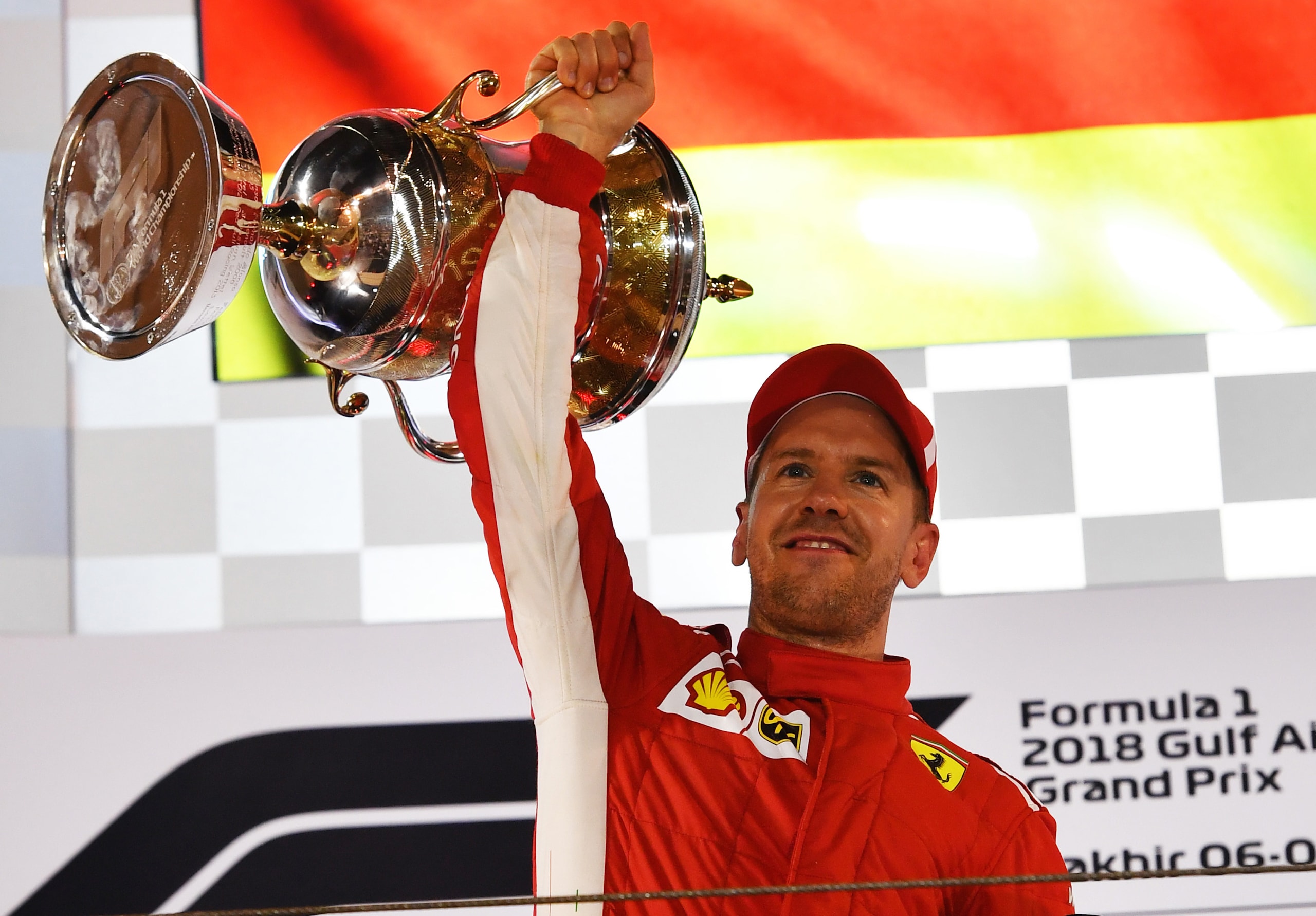 Formula 1 Bahrain, Vettel e Ferrari volpi del deserto