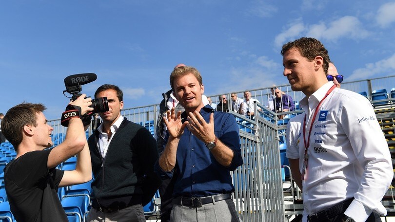 Formula E: Rosberg in pista a Berlino, piloti ricevuti dal Papa