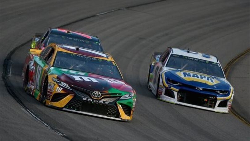 Nascar: tre su tre per Kyle Busch a Richmond