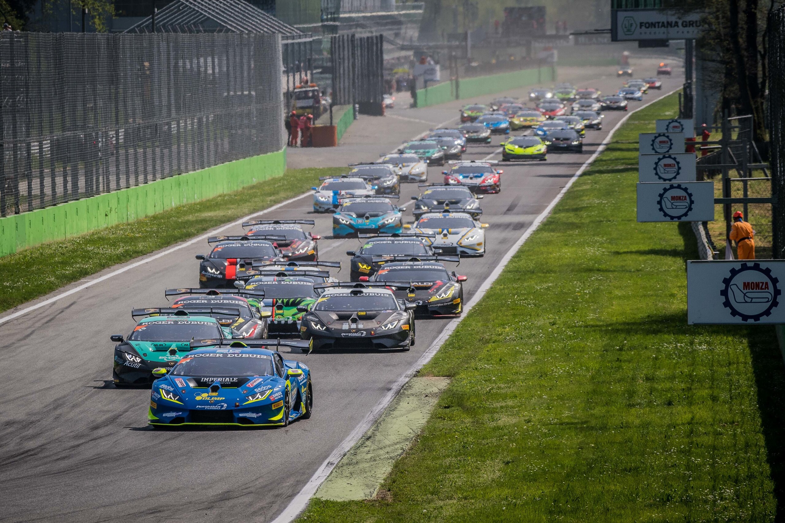Lamborghini Super Trofeo: Van Uitert e Postiglione firmano la prima