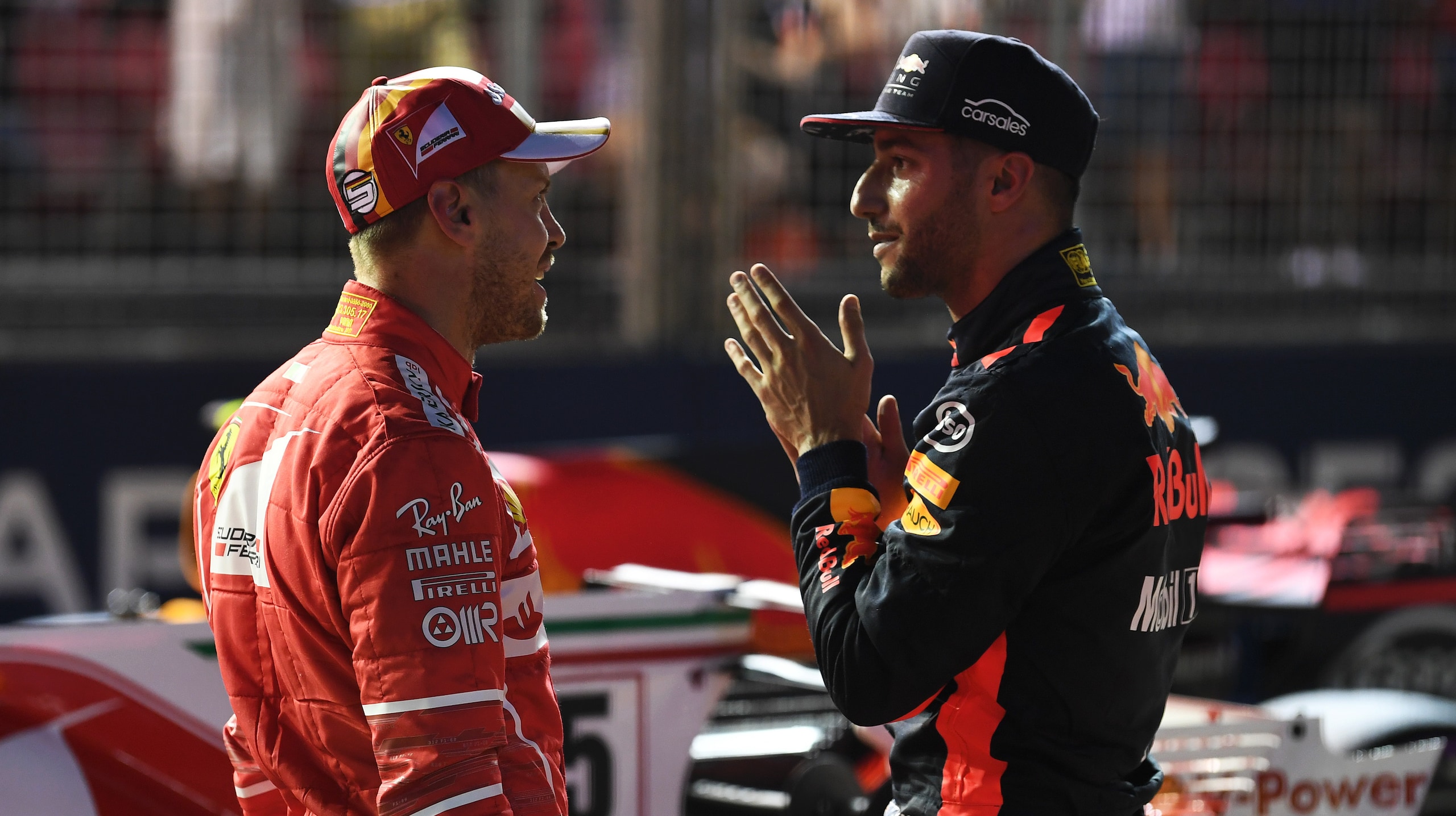 Telenovela Ricciardo: "Seb non ha paura di me". Vettel: deve firmare da solo
