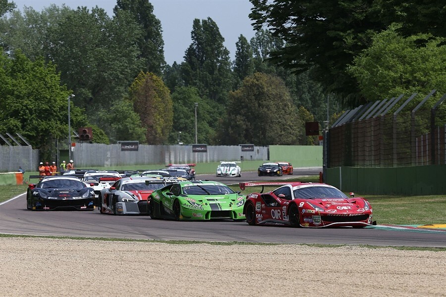 GT Italiano, Ferrari e Audi inaugurano la stagione a Imola