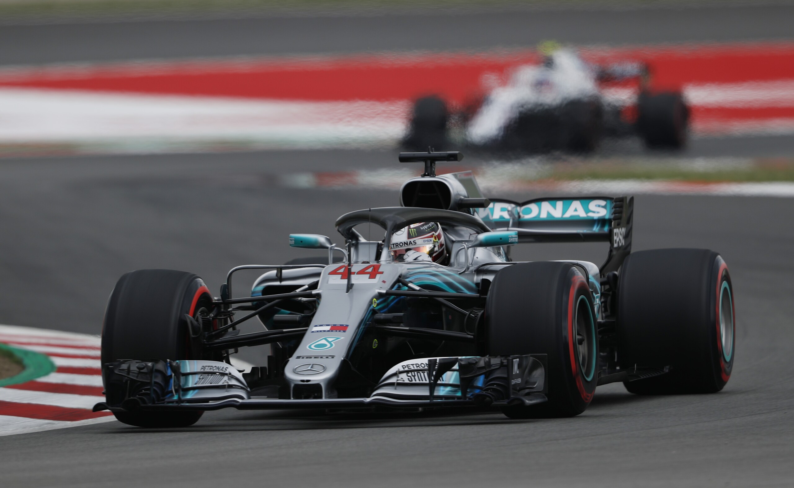 Formula 1 GP Spagna: Hamilton ritrova la pole a Barcellona