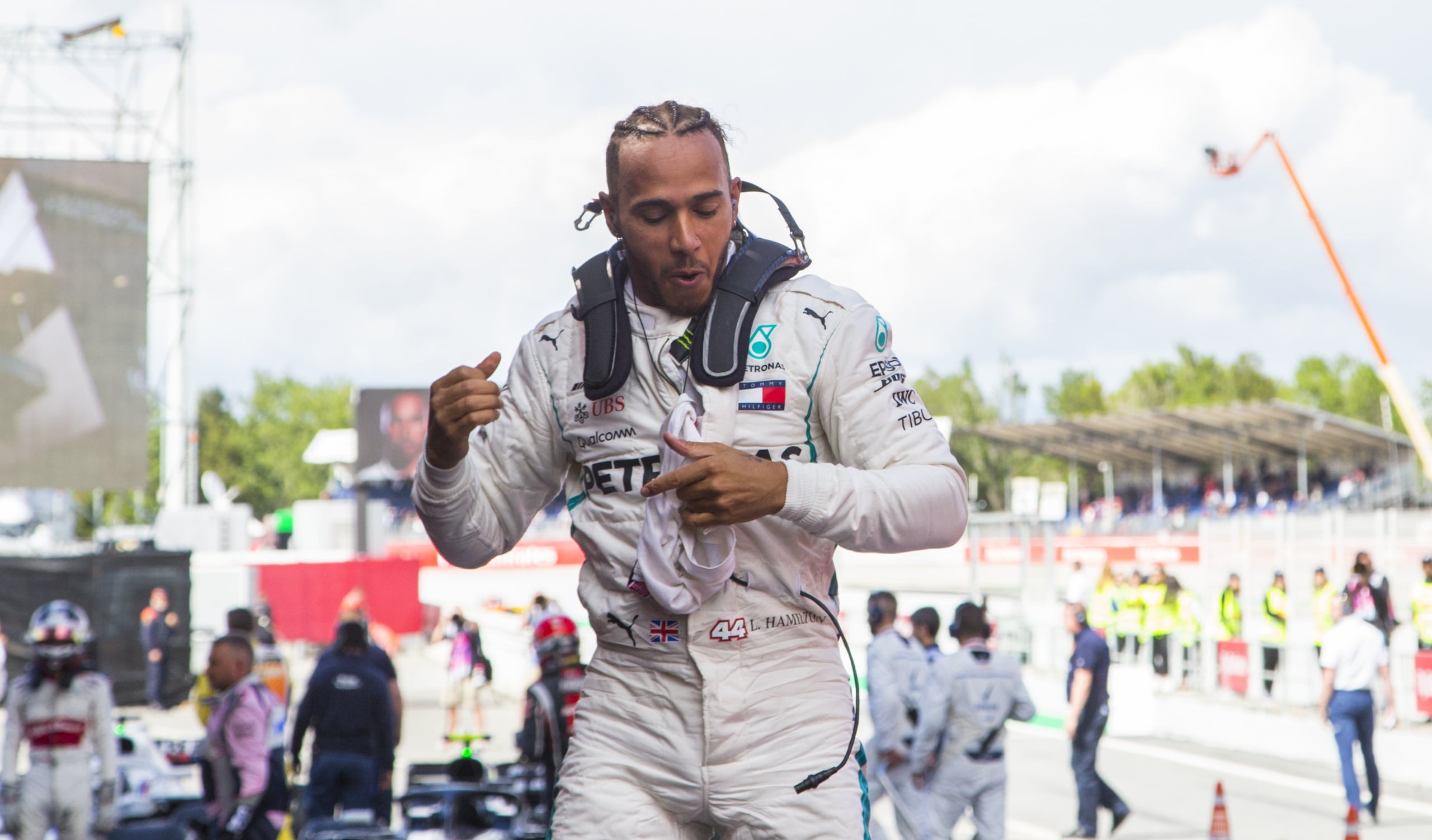 Formula 1 Spagna, Hamilton domina e torna The Hammer