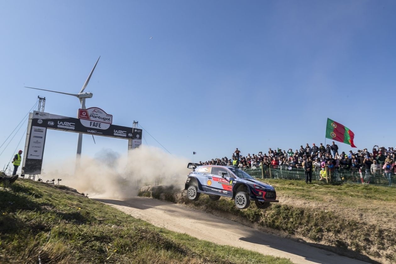 Rally del Portogallo, Neuville controlla e vince