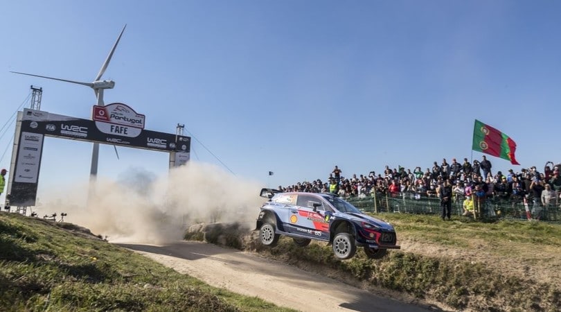 Rally del Portogallo, Neuville controlla e vince