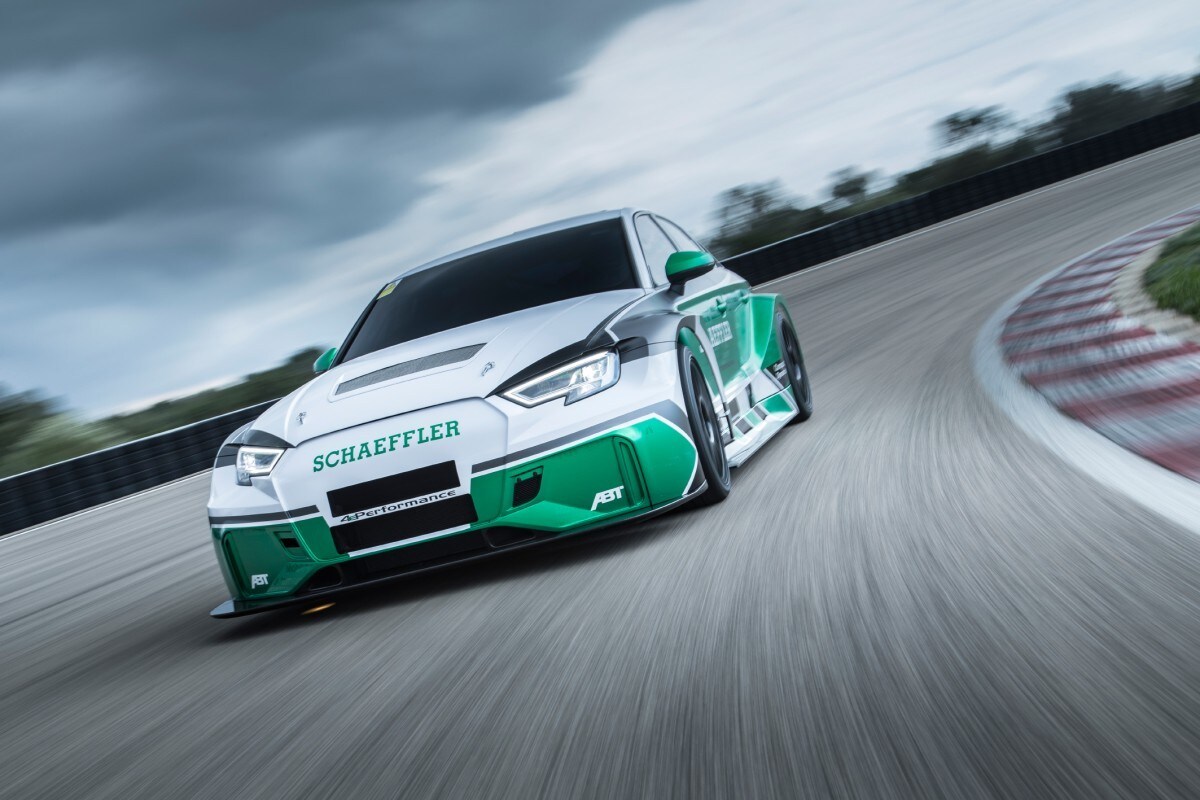 Formula E, cavalli di serie con Schaeffler 4ePerformance