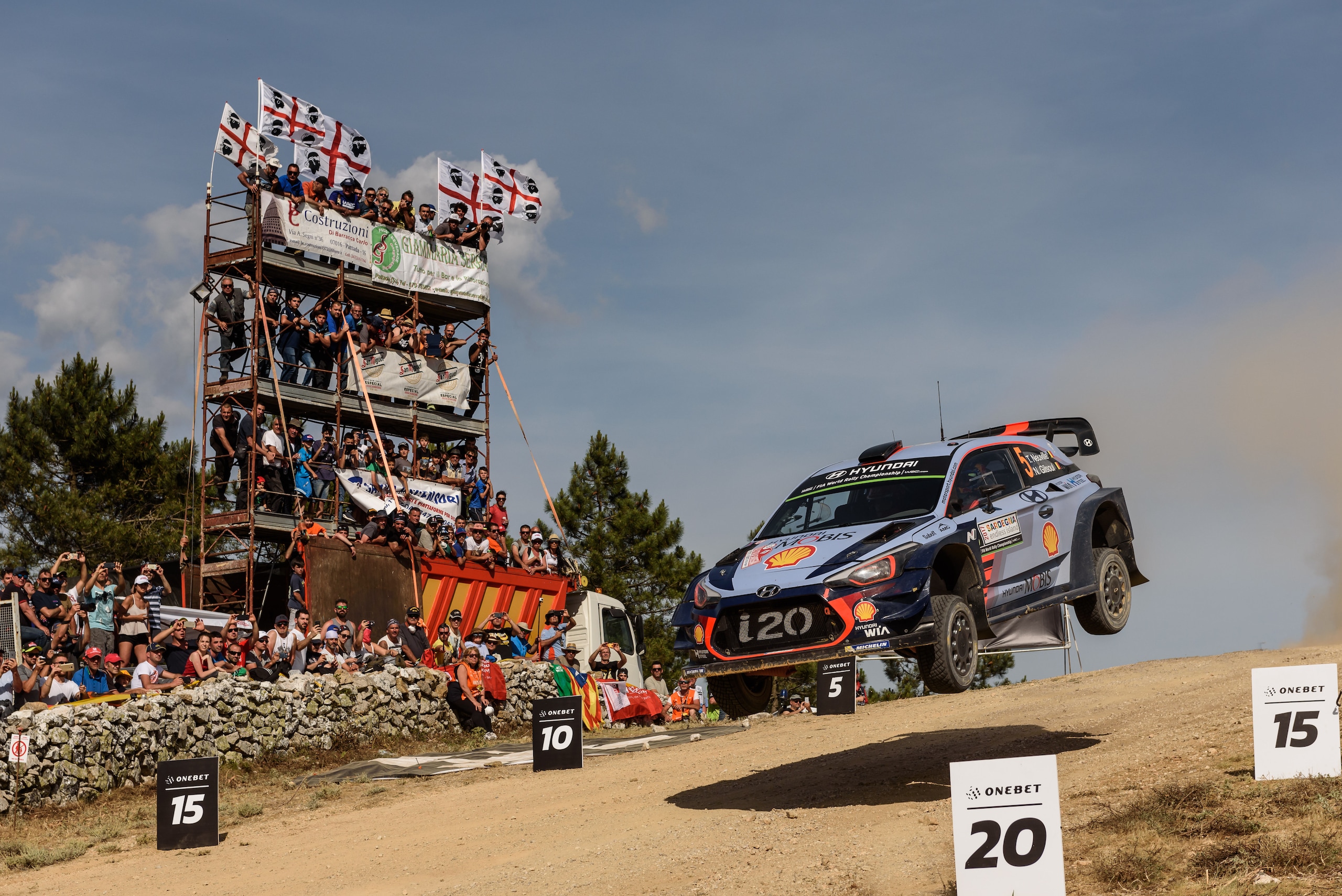 Rally Italia Sardegna al via