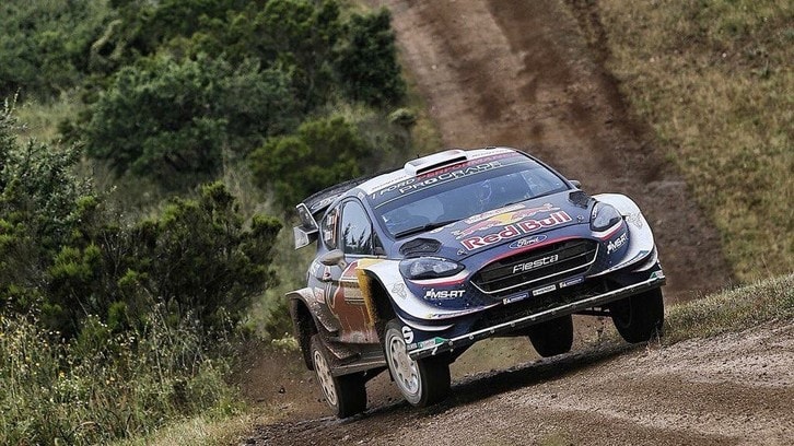 Rally Sardegna, Ogier vince la prima sotto la pioggia