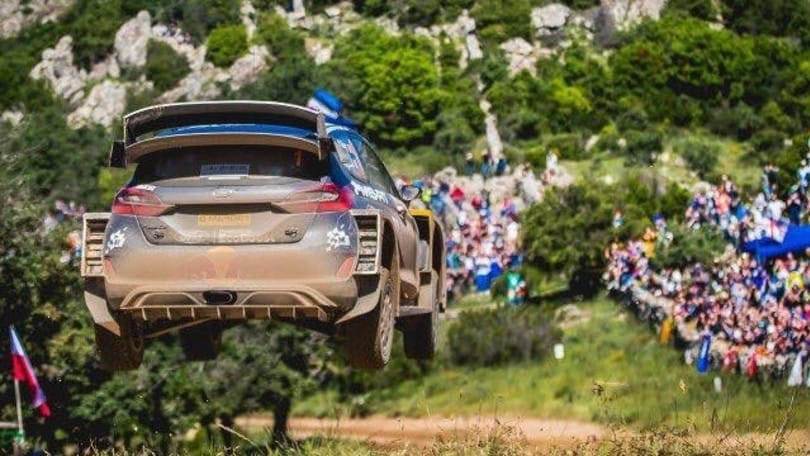 WRC, Ogier sempre leader in Sardegna