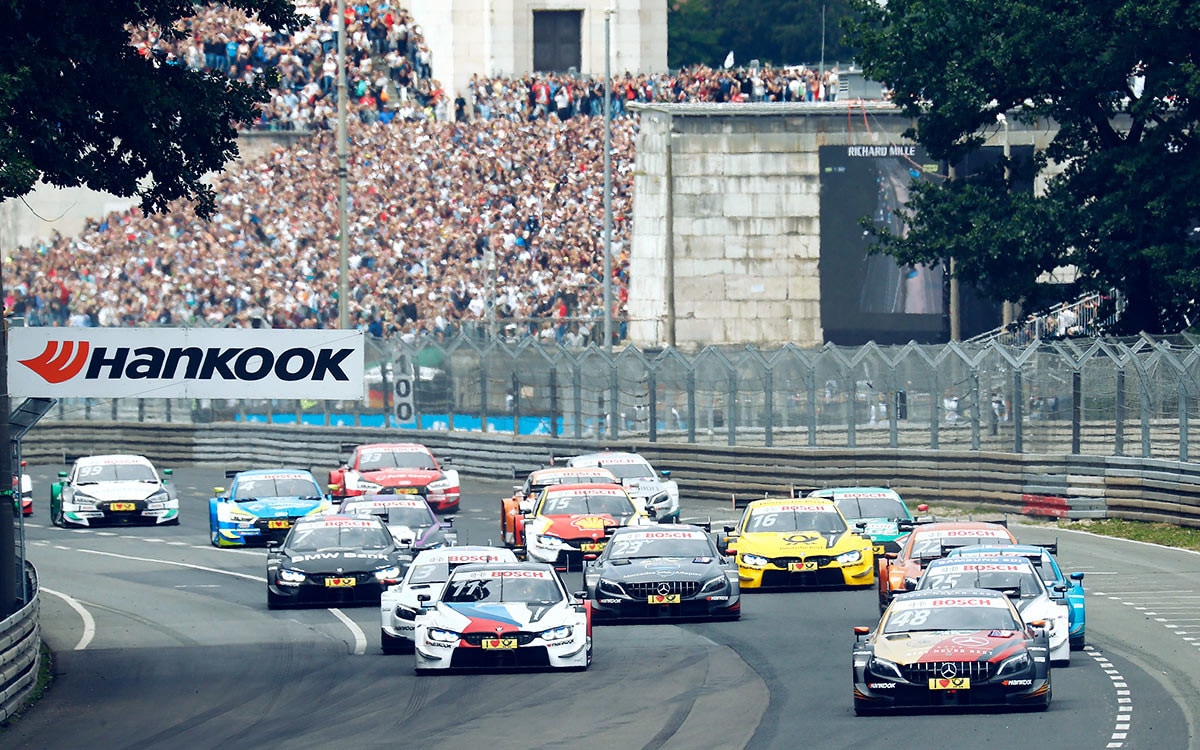 DTM, Norisring: è dominio Mercedes con Mortara e Paffett in Gara 1
