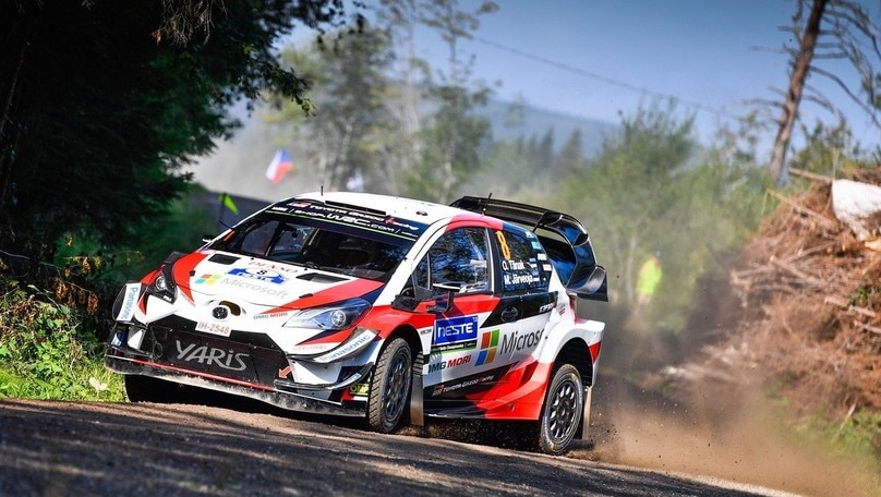 Rally Finlandia, Tänak chiude in testa la prima tappa