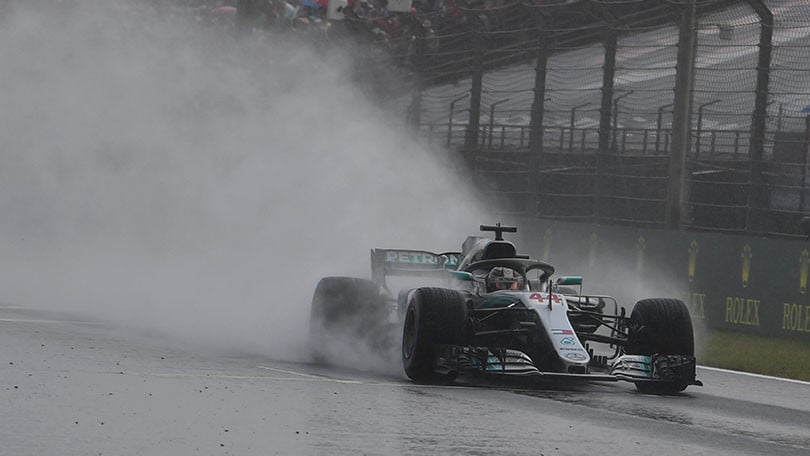 Formula 1 Ungheria: Hamilton troneggia sul bagnato, Ferrari in 2ª fila