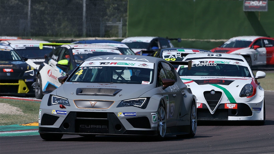 TCR Italy: Tavano sbanca Imola