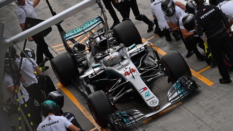 Formula 1 Singapore, Mercedes e Ferrari: morbide differenze