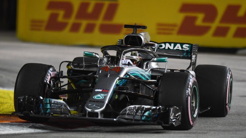 Formula 1 Singapore: pole record di Hamilton, Vettel è terzo