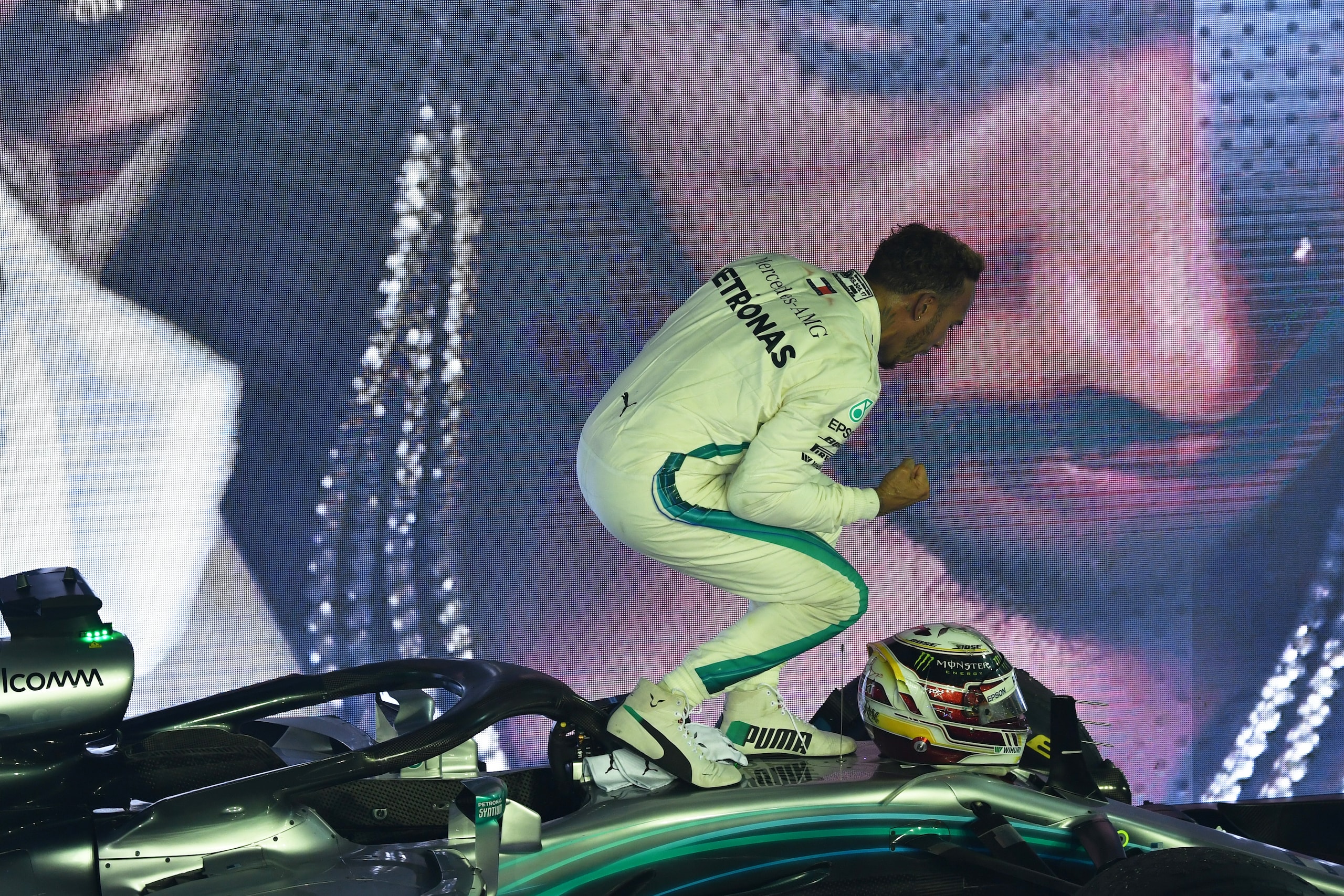 Formula 1 Singapore, Hamilton: Una gara lunga, e le Ferrari sono sparite