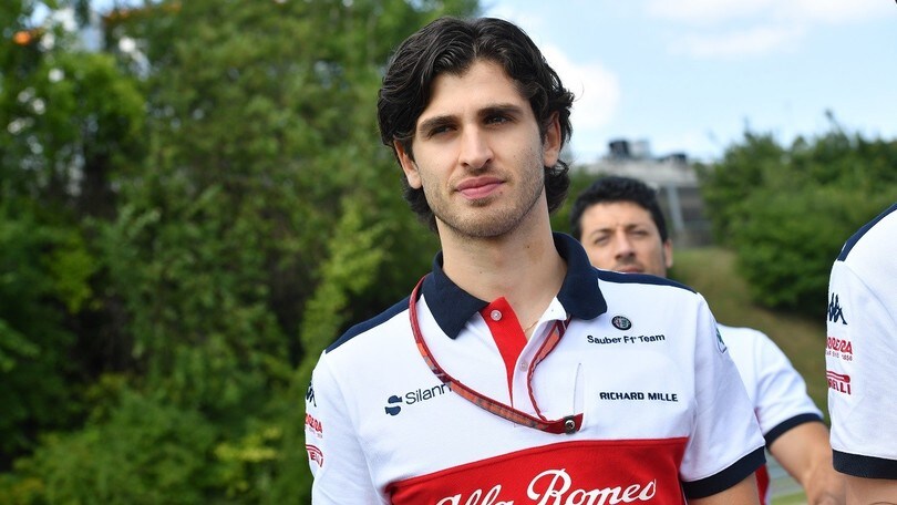Giovinazzi riporta l'Italia su una monoposto di Formula Uno Giovinazzi riporta l'Italia su una monoposto di Formula Uno